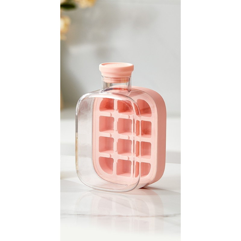 Iskubsflaska med tillhörande sugrör